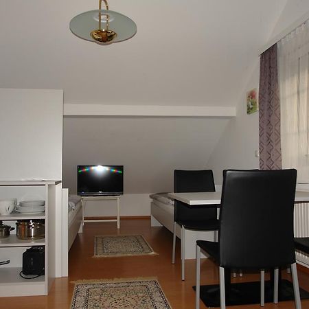 Gaestehaus Daniela Schwanenstadt Экстерьер фото